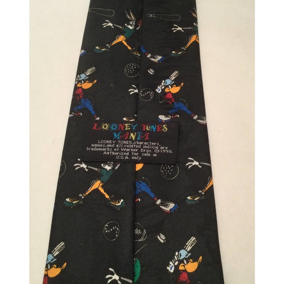VTG LOONEY TUNES NECK TIE SPORTS BLACK BUGS BUNNY DAFFY TAZMANIAN DEVIL GOLF - Picture 2 of 3